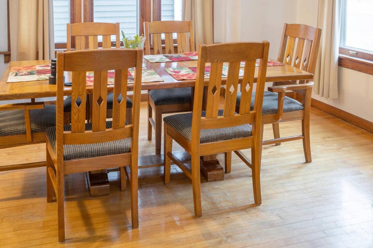 Comfortable 3 Bedroom Craftsman Bungalow In Milwaukee'S Bay View Neighborhood Bagian luar foto
